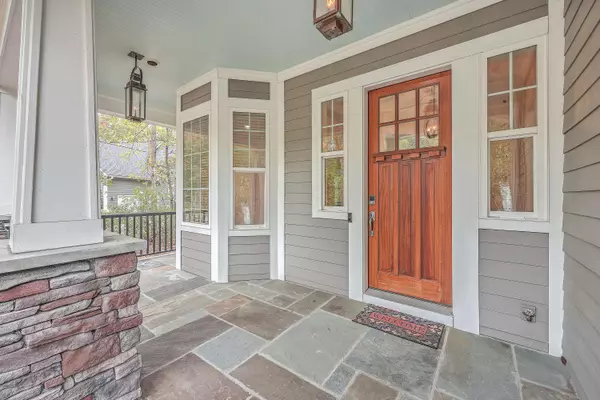 6907 Lone Pine Ct, Hanahan, SC 29410