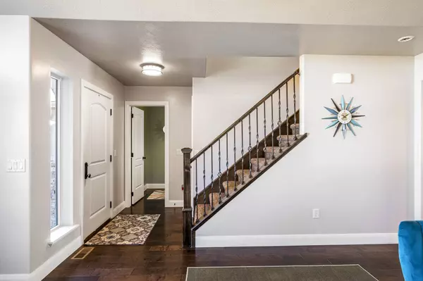 1102 E Fiddlers Canyon RD, Cedar City, UT 84721