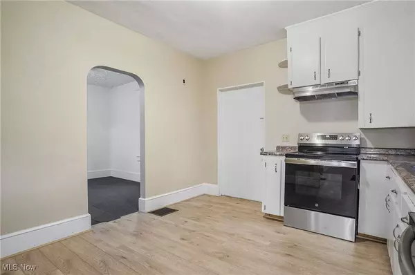 138 W Main, East Palestine, OH 44413