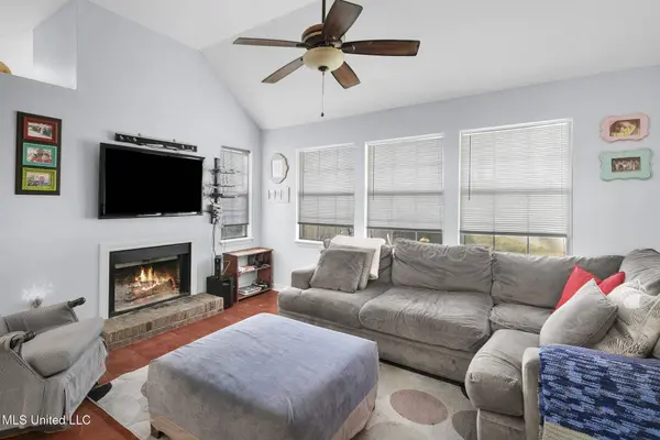 220 Brendalwood Boulevard #B, Brandon, MS 39047