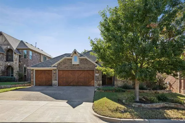 108 Ridgewood Drive, Euless, TX 76039