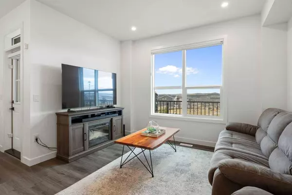 64 Heritage LN, Cochrane, AB T4C 3A6