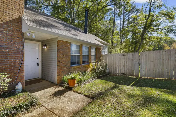 220 Brendalwood Boulevard #B, Brandon, MS 39047