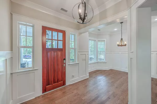 6907 Lone Pine Ct, Hanahan, SC 29410