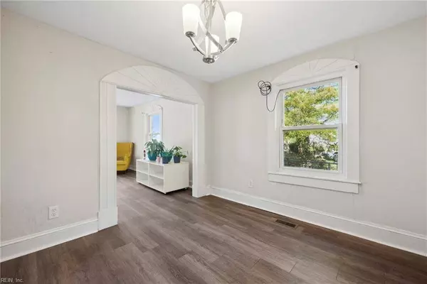 208 Middle ST, Smithfield, VA 23430