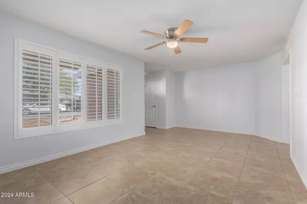 8332 N 6TH Street, Phoenix, AZ 85020