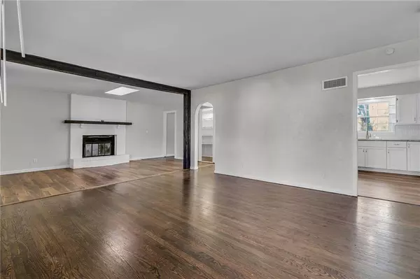 15311 E 43rd PL, Independence, MO 64052