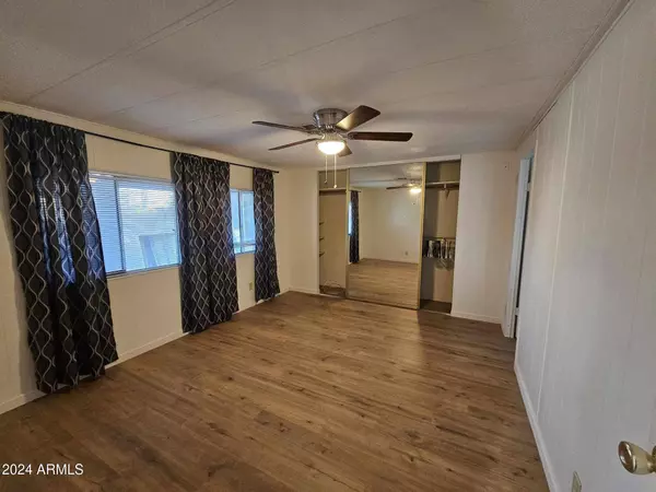 8961 E MICHIGAN Avenue, Sun Lakes, AZ 85248