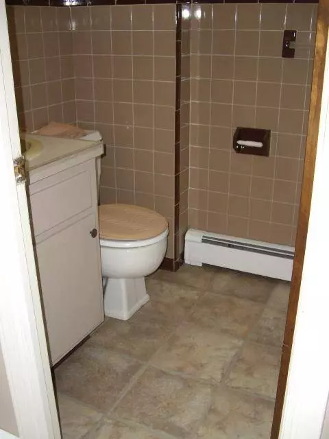 96 E 9th St, Clifton City, NJ 07011