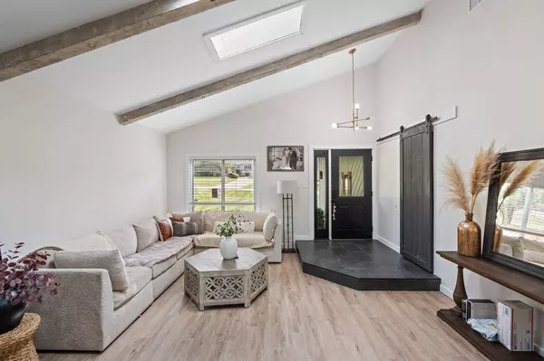 1702 Sunnyslope DR, Crown Point, IN 46307