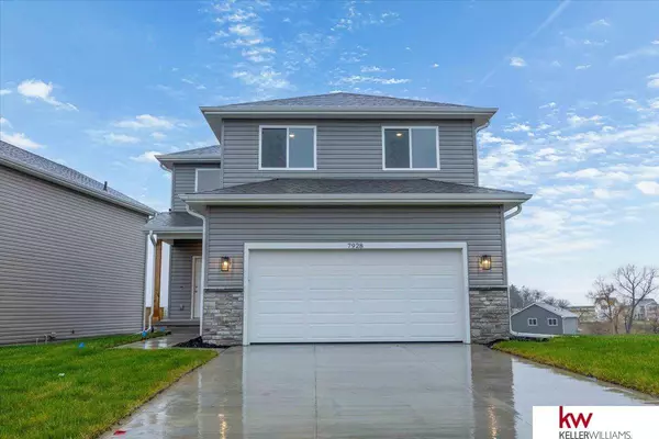 7928 N 93 Street, Omaha, NE 68122