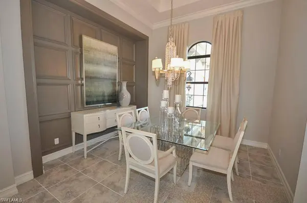 12186 Wicklow LN, Naples, FL 34120