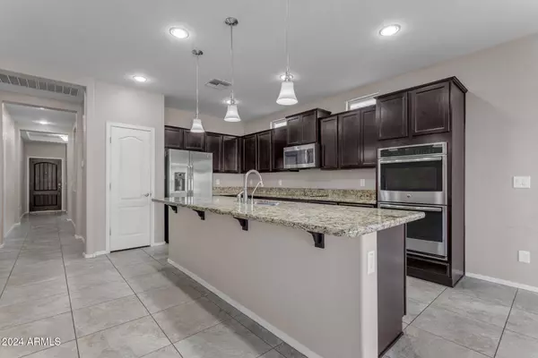 736 E GOLD DUST Way, San Tan Valley, AZ 85143