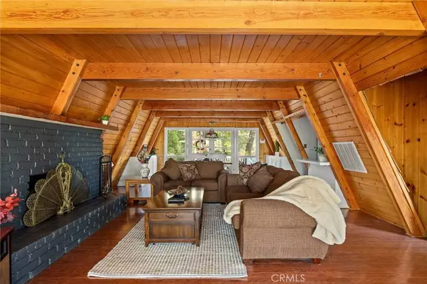 324 Mittry LN, Lake Arrowhead, CA 92352