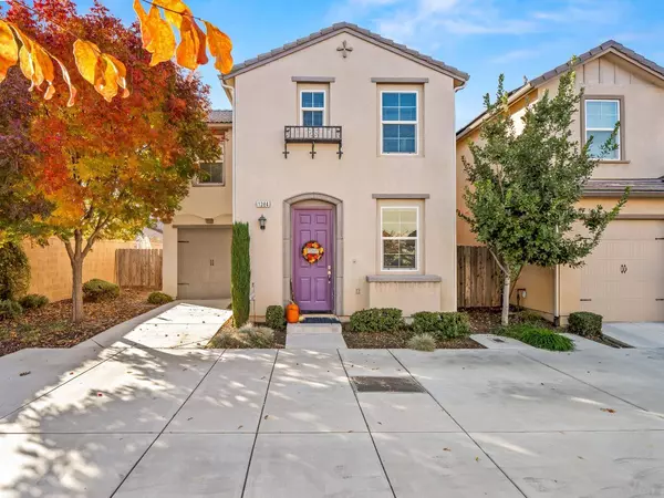 1384 Royalty Way, Clovis, CA 93619