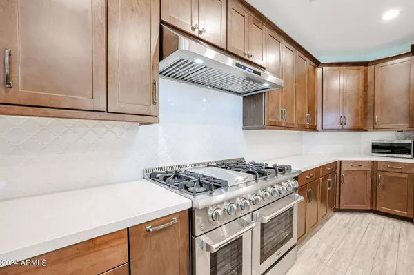 1243 E IRWIN Avenue, Phoenix, AZ 85042