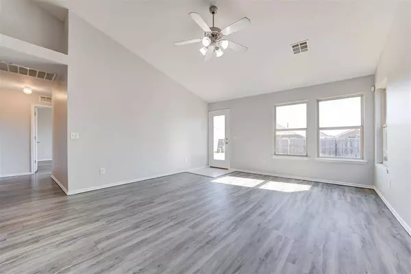 18300 Tambor DR, Edmond, OK 73012