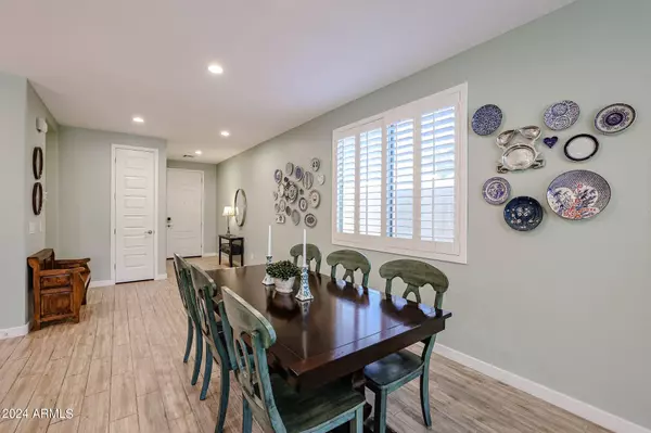 1243 E IRWIN Avenue, Phoenix, AZ 85042