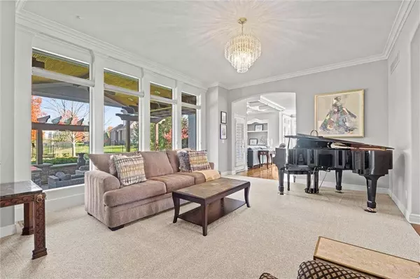 12322 W 164th TER, Overland Park, KS 66221