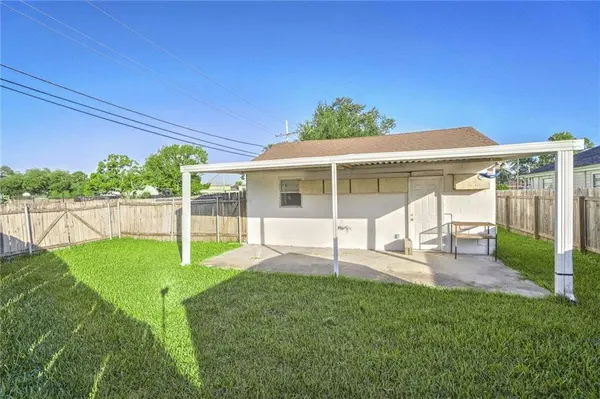 5820 CYNTHIA DR, Metairie, LA 70003