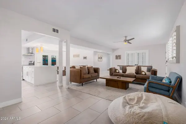 8301 E CRESTWOOD Way, Scottsdale, AZ 85250
