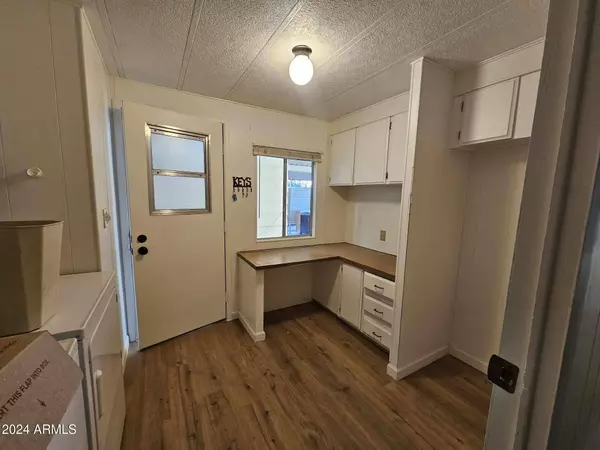 8961 E MICHIGAN Avenue, Sun Lakes, AZ 85248