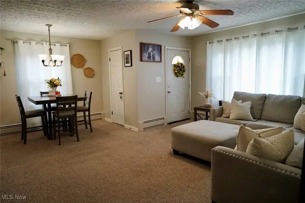 2692 Robindale AVE, Akron, OH 44312