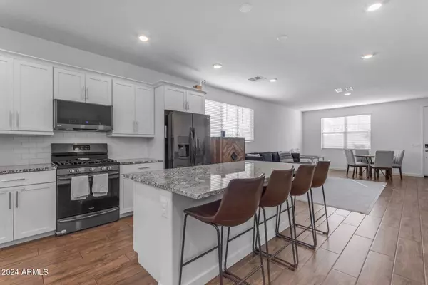 729 N ABALONE Court, Gilbert, AZ 85233