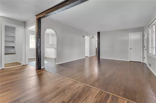 15311 E 43rd PL, Independence, MO 64052