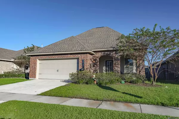 6617 BLUE ROSE DR, Baton Rouge, LA 70817