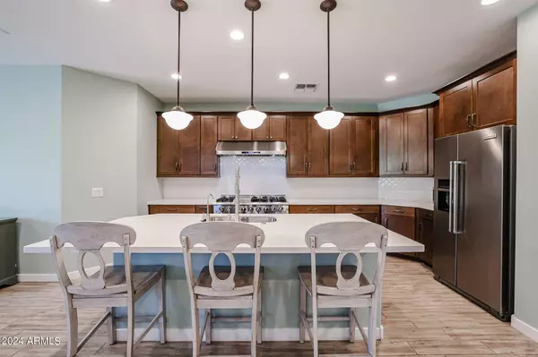 1243 E IRWIN Avenue, Phoenix, AZ 85042