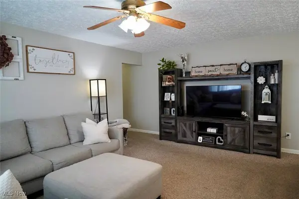 2692 Robindale AVE, Akron, OH 44312