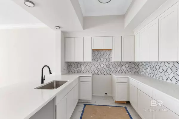 533 E Beach Boulevard #11B4, Gulf Shores, AL 36542