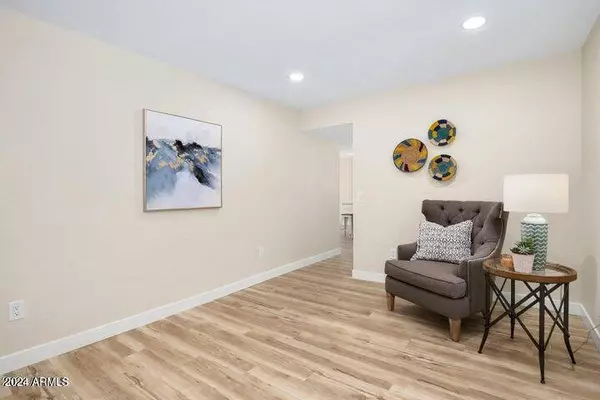 6027 N 10th Street, Phoenix, AZ 85014