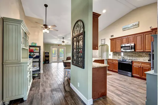 12592 N 82nd LN, The Acreage, FL 33412