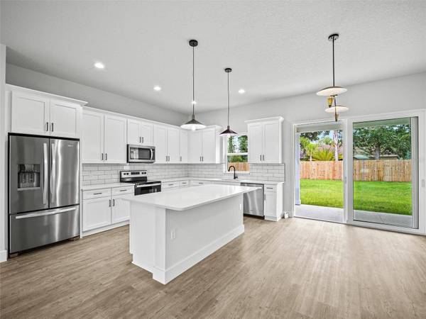 8 WHEELING LN, Palm Coast, FL 32164