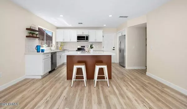 6027 N 10th Street, Phoenix, AZ 85014