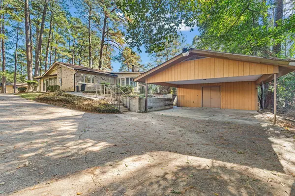 3844 Millsaps Dr., Laurel, MS 39440