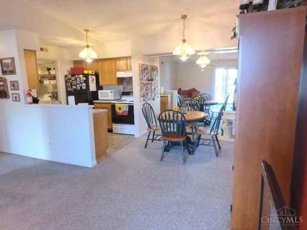 529 Aspen Glen Dr #211, Union Twp, OH 45244