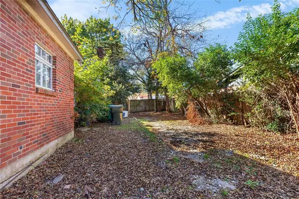 1525 N Shannon Street #S, Sherman, TX 75092