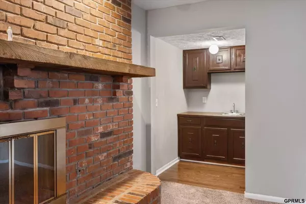 3811 N 112 Avenue, Omaha, NE 68164