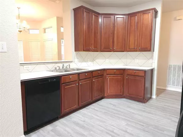 7202 Welshwood LN, Sugar Land, TX 77479