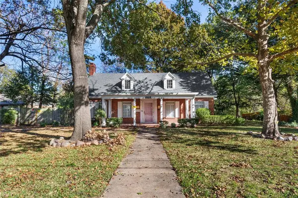 1525 N Shannon Street #S, Sherman, TX 75092