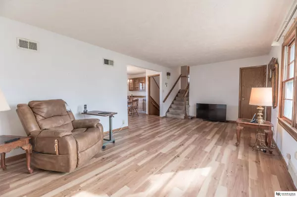 10602 Hilltop Road, Omaha, NE 68134