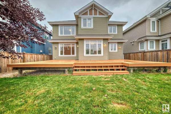 9031 24 AV SW, Edmonton, AB T6X 1A6