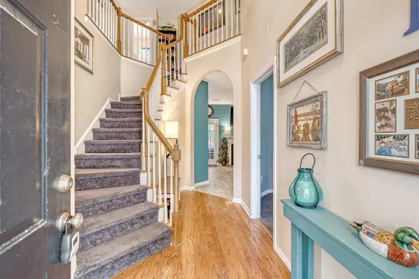 5423 S Gregg S Landing Dr, North Charleston, SC 29420