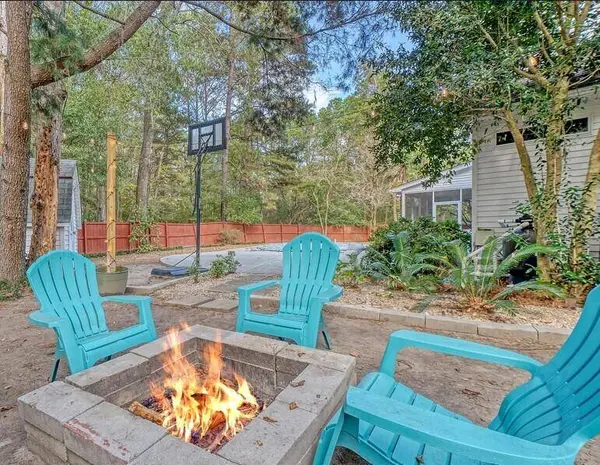 5423 S Gregg S Landing Dr, North Charleston, SC 29420