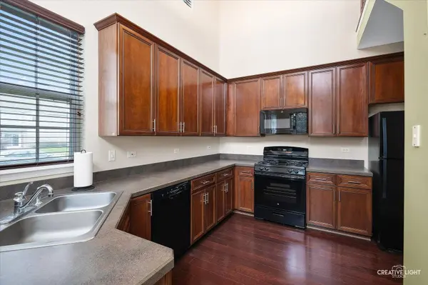 165 E PARK AVE #A, Sugar Grove, IL 60554