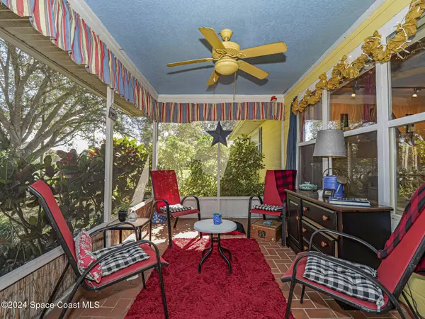 832 Roseland RD, Sebastian, FL 32958