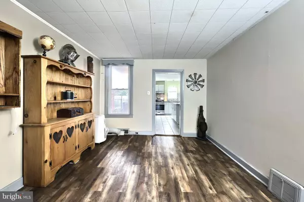 706 WALLACE ST, York, PA 17403